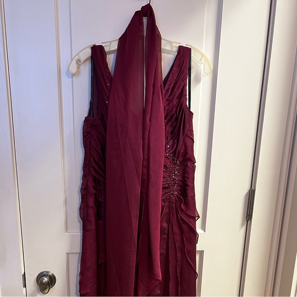 Ignite Evenings by Carol Lin, Maroon Sequin Ball Gown - Picture 4 of 5